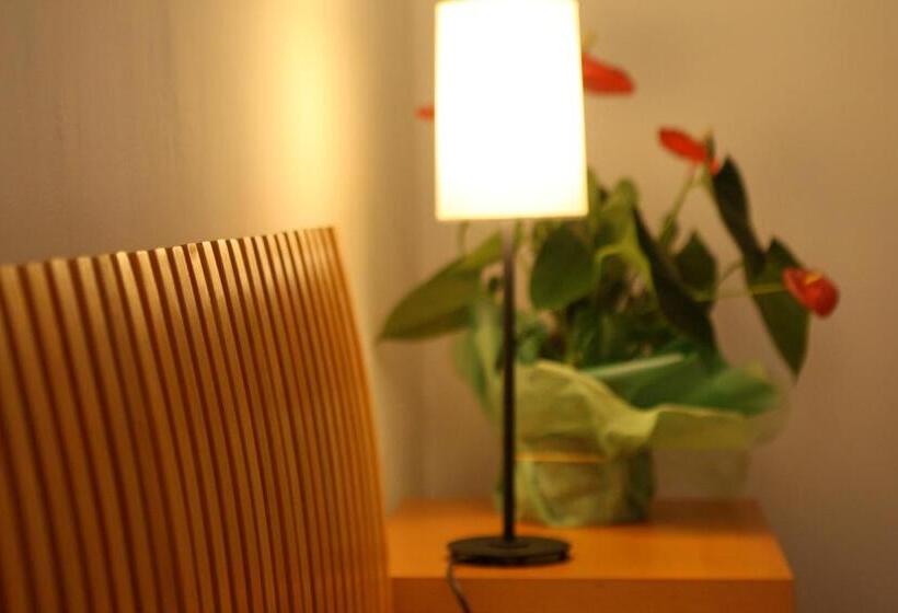 Отель Landhaus Tauber