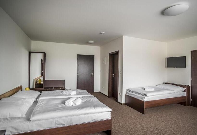 Szálloda Na Farmě Choťovice