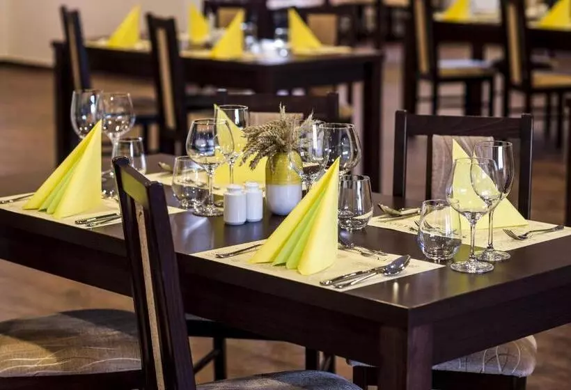 هتل Na Farmě Choťovice