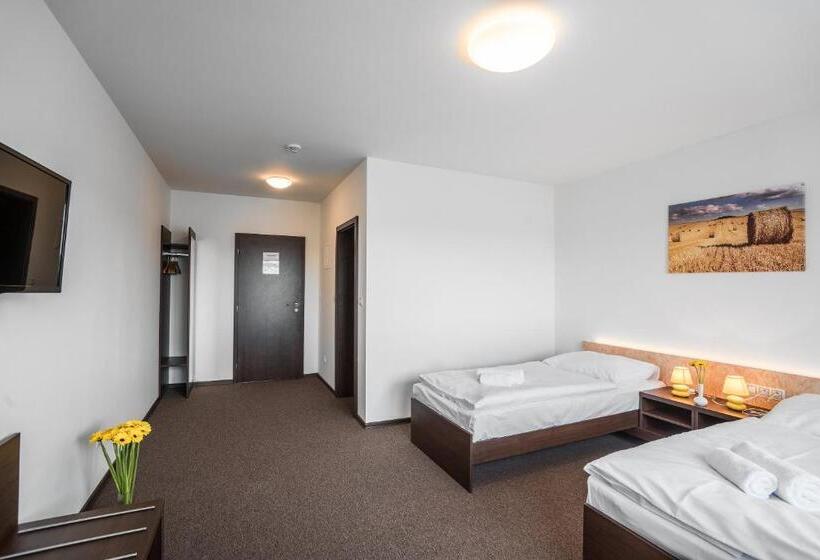 Szálloda Na Farmě Choťovice