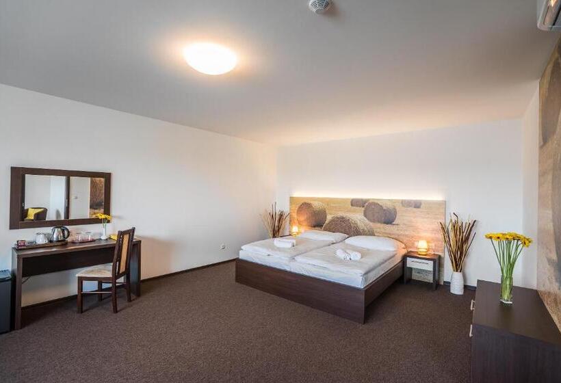 Szálloda Na Farmě Choťovice