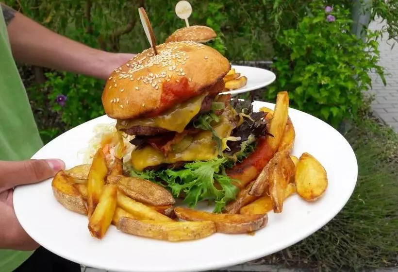 هتل Na Farmě Choťovice