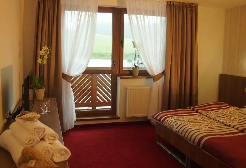 Hotelli Penzión Zlatny Potok