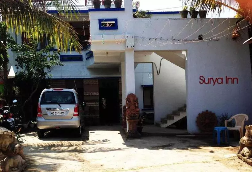 ホテル Surya Inn