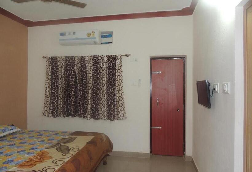 בית מלון כפרי Surya Inn