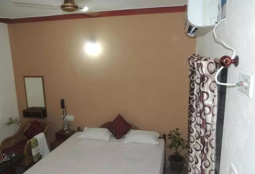 ホテル Surya Inn