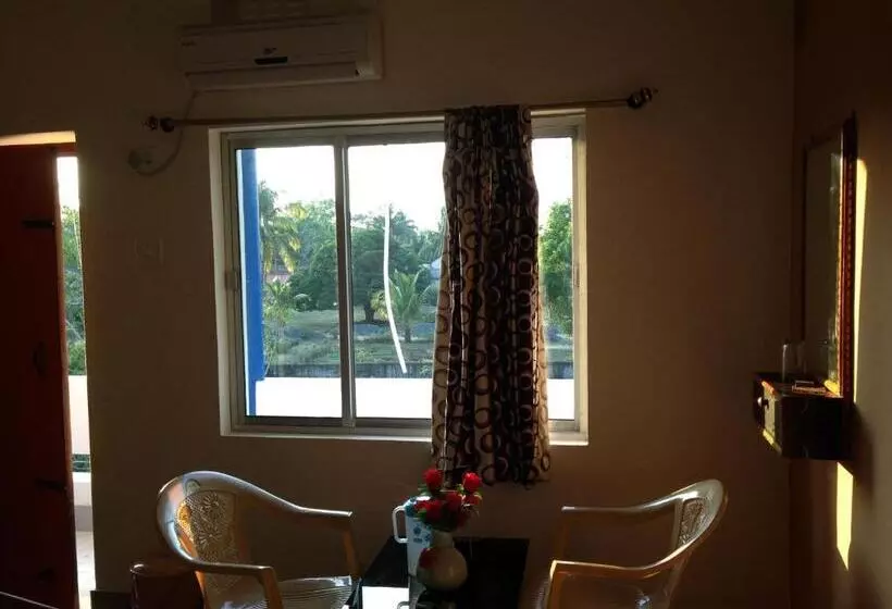 ホテル Surya Inn