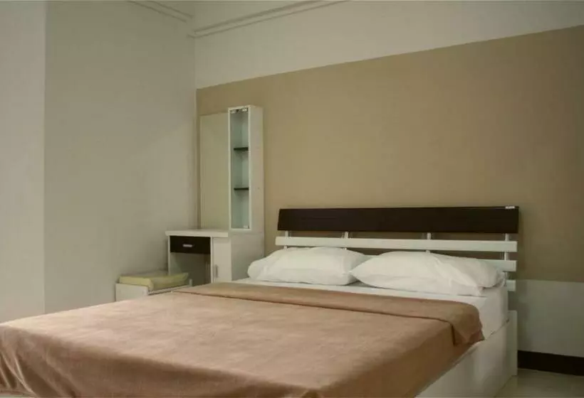 モーテル Baanbudsarin Apartment