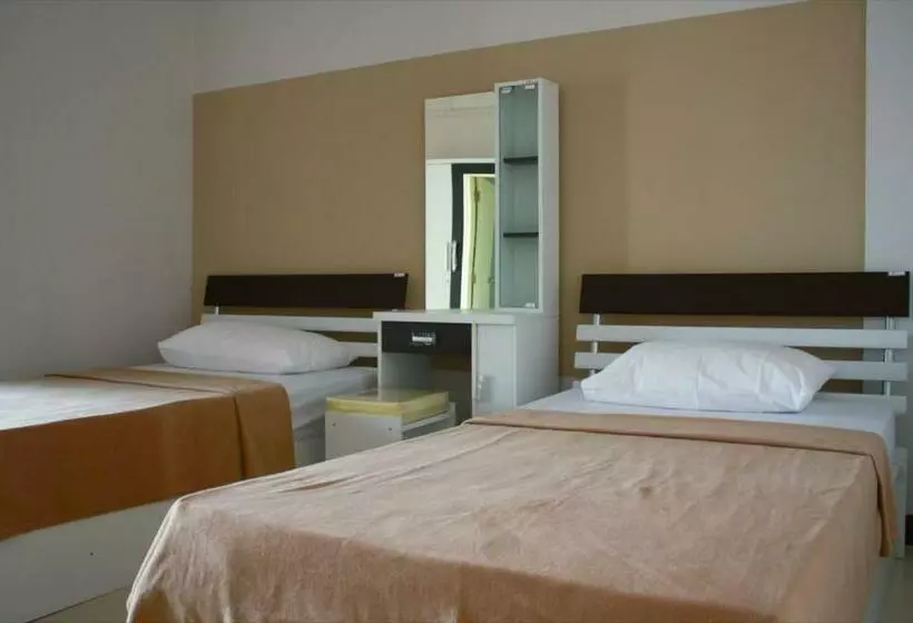 モーテル Baanbudsarin Apartment