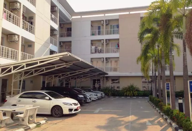 モーテル Baanbudsarin Apartment