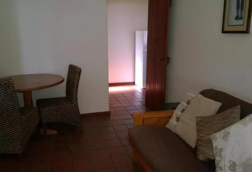 Majatalo Baviana Beach Lodge   Jacobsbaai   Jacobs Bay