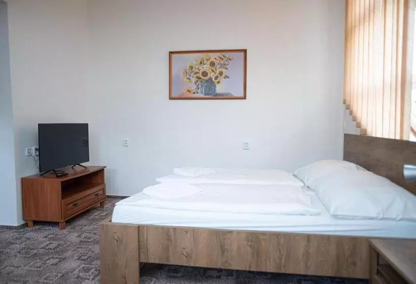 Majatalo Penzion U Jirsáka