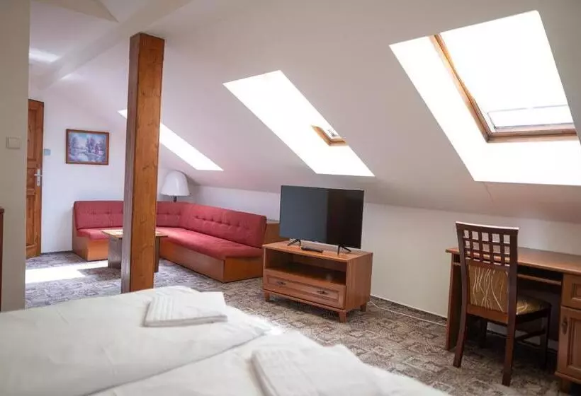 Majatalo Penzion U Jirsáka