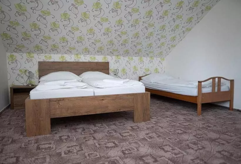 Majatalo Penzion U Jirsáka