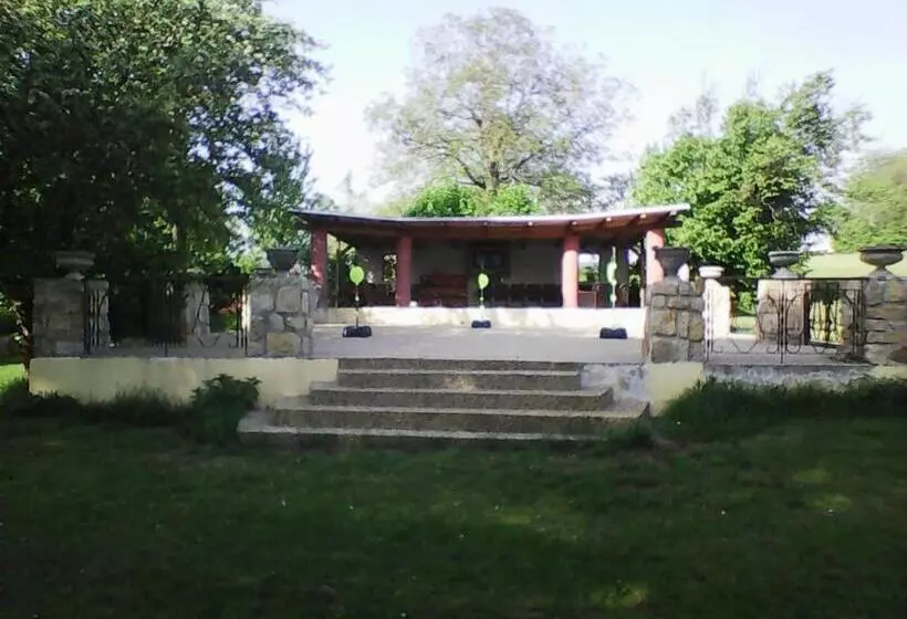 Majatalo U Zlate Brany Cesky Raj