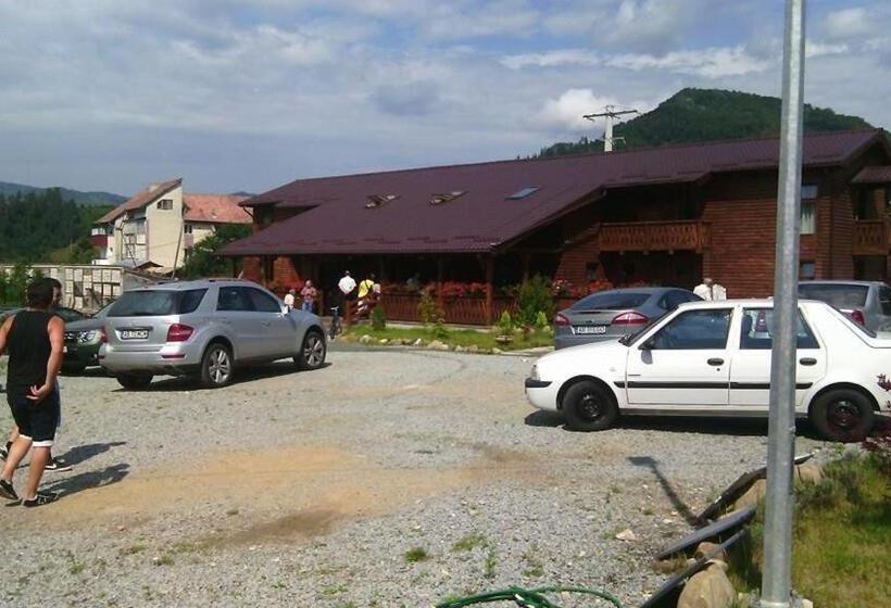 Pensiunea Roua Muntelui