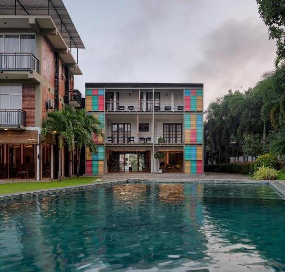 リゾートホテル Mapakada Village   Mahiyanganaya