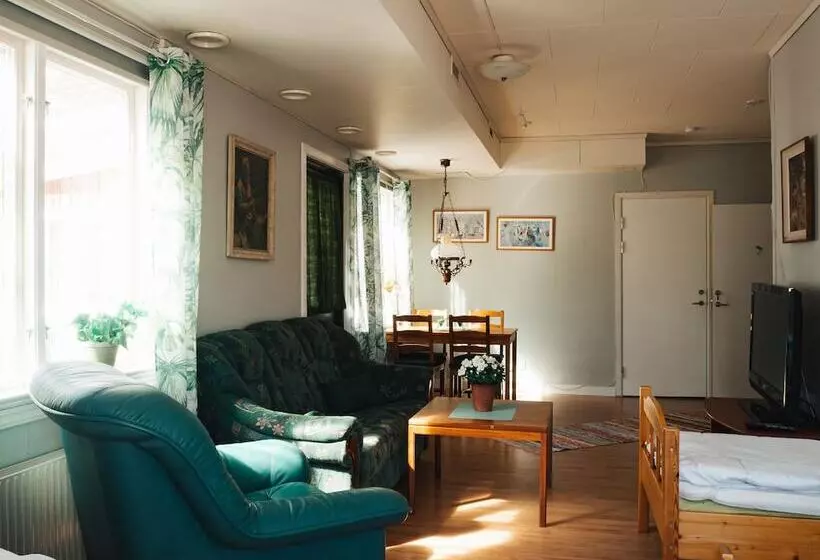 Siknäs Vandrarhem   Hostel