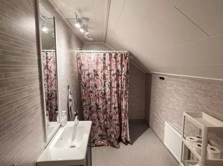 Siknäs Vandrarhem   Hostel