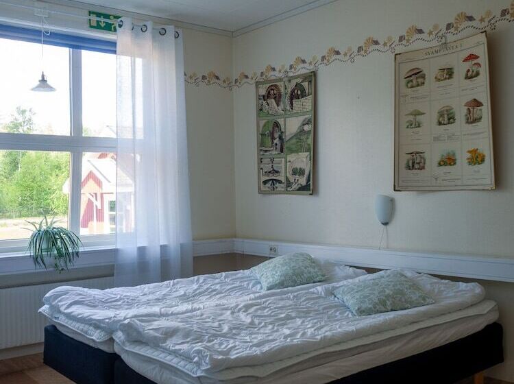 Siknäs Vandrarhem   Hostel