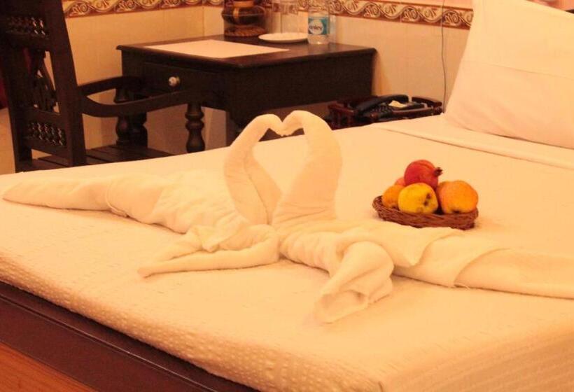 호스텔 Chettinaadu Narayana Inn