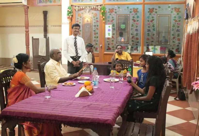 Retkeilymaja Chettinaadu Narayana Inn