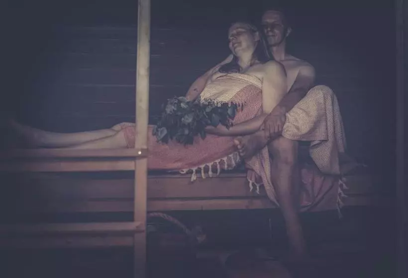 Retkeilymaja Karkausmäen Kammari