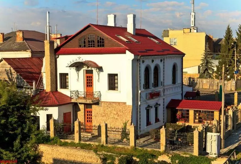 هتل Antique House