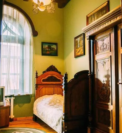 هتل Antique House