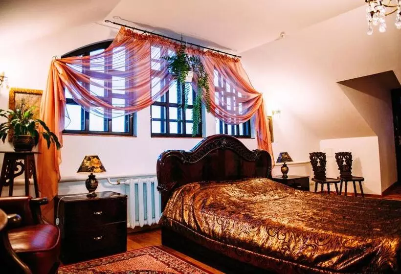 هتل Antique House