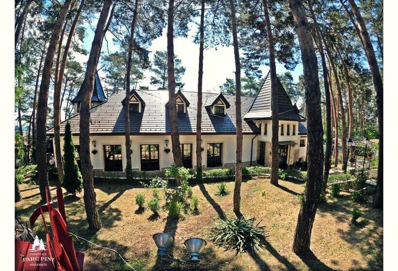 Hotel Complex Parc Pini Moinesti