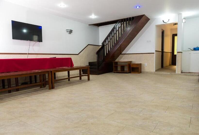 Hotel Complex Parc Pini Moinesti