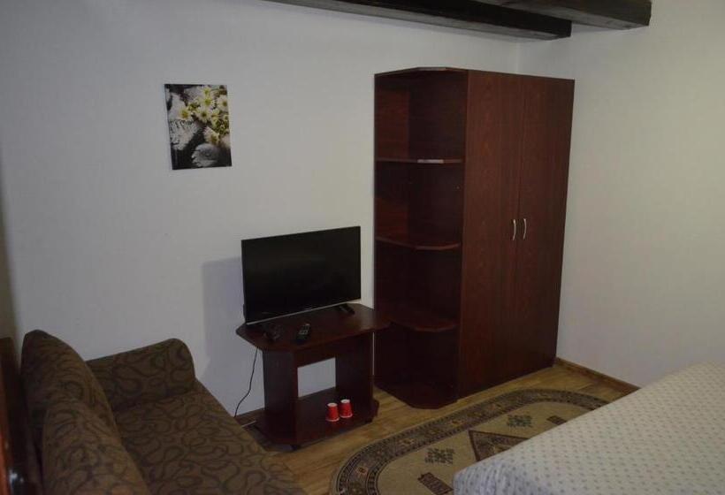 Hotel Complex Parc Pini Moinesti