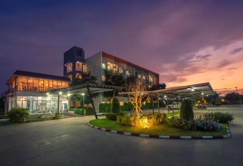 هتل Uou