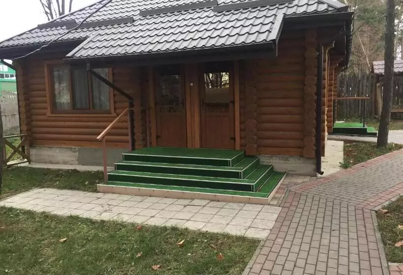 Hotelli Podilskii Dvir