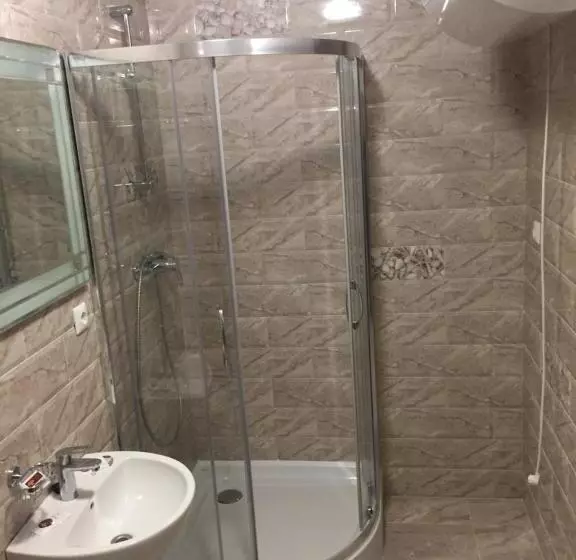 Hotelli Podilskii Dvir