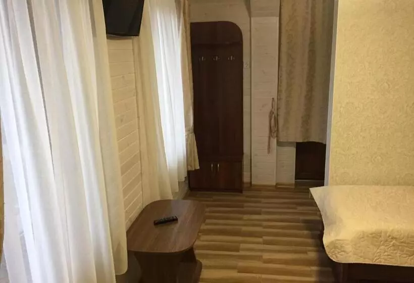 Hotelli Podilskii Dvir