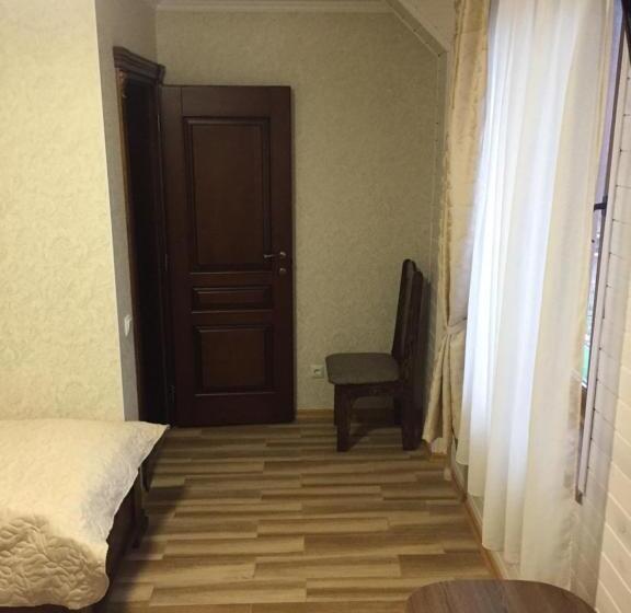 فندق Podilskii Dvir