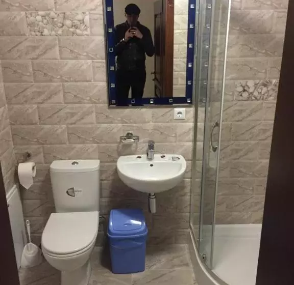 Hotelli Podilskii Dvir