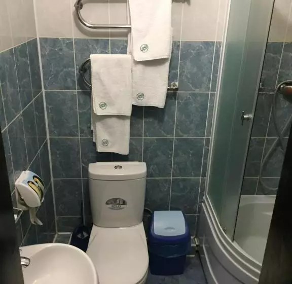 Hotelli Podilskii Dvir