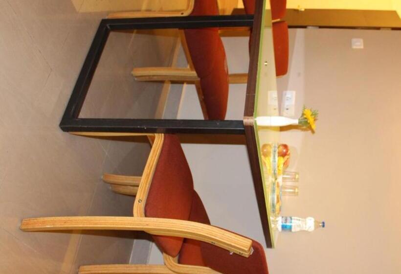 酒店 Pooja International