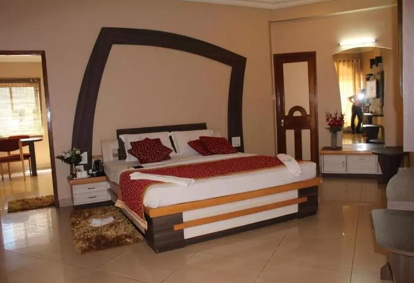 ホテル Pooja International