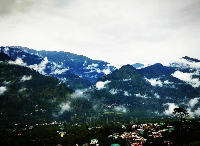 Hotel Soham S Chateau De Naggar   Manali