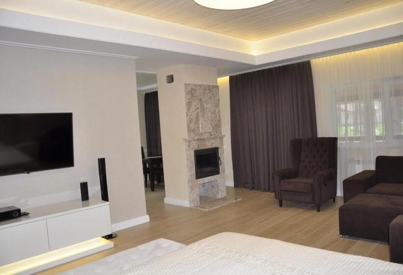 Park Hotel Tihiy Les