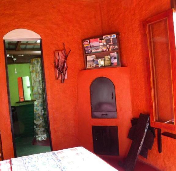 פנסיון Aelam Gardens