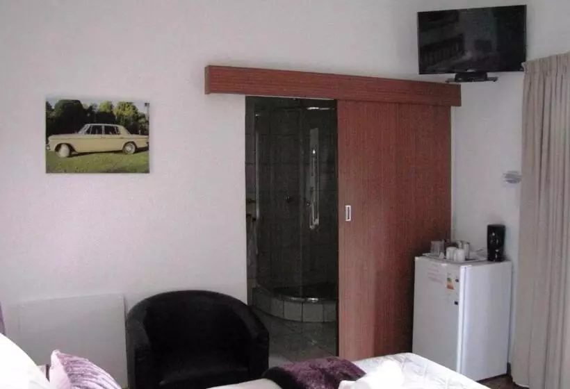 Majatalo Bel Air Guest House