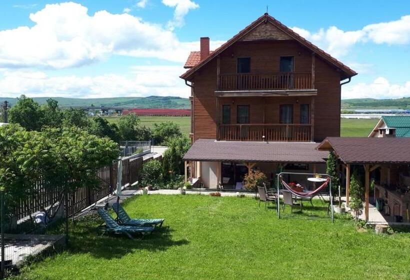 بنسيون Casa Paduricea