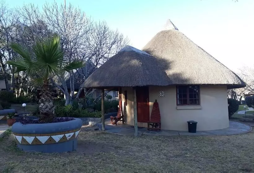 پانسیون Das Landhaus Guest Lodge & Conferencing Center