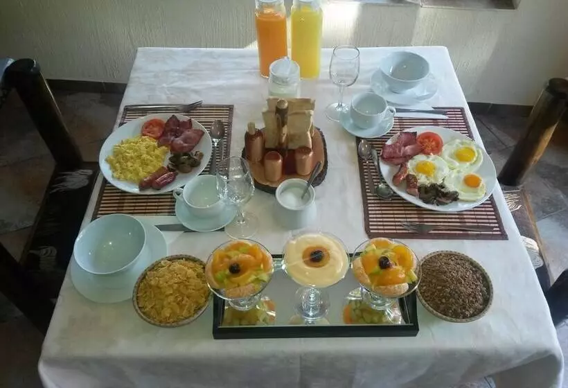 پانسیون Das Landhaus Guest Lodge & Conferencing Center