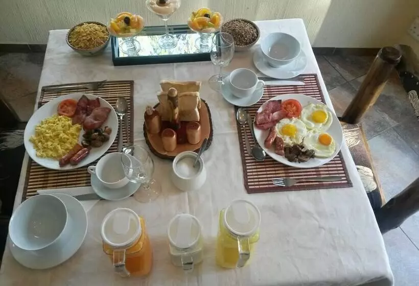 پانسیون Das Landhaus Guest Lodge & Conferencing Center